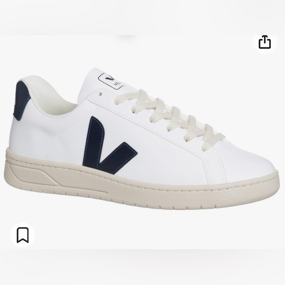 Veja Men's V-10 Sneakers in White Black Leather - Picture 2 of 10